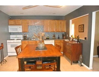 28 Reuben St Unit 10, Fall River, MA 02723