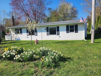 10 Belleau Ave, Norwich, CT 06360
