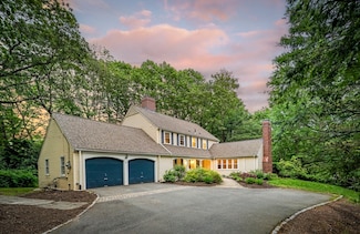 21 Highland Cir, Wayland, MA 01778