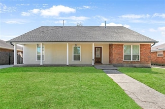 6906 Lake Willow Dr, New Orleans, LA 70126