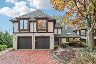 5 Windsor Ct, Rocky River, OH 44116