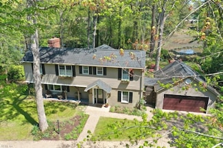 836 S Spigel Dr, Virginia Beach, VA 23454