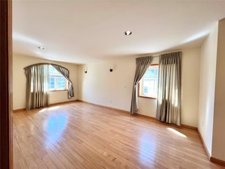 64-08 Cloverdale Blvd Unit 1Fl+B, Oakland Gardens, NY 11364