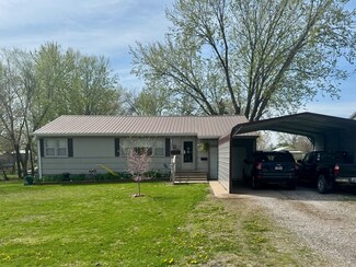 620 E Prairie St, Brookfield, MO 64628