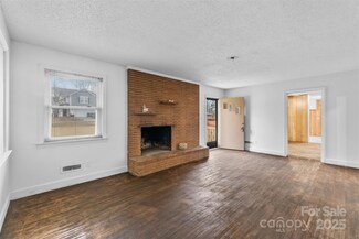 326 Neal Dr, Charlotte, NC 28213