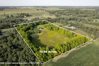 1750 Pinch Hwy, Charlotte, MI 48813