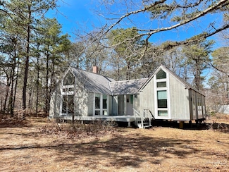 41 Waterview Rd, Oak Bluffs, MA 02557