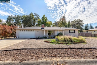 3301 Sacramento Dr, Redding, CA 96001