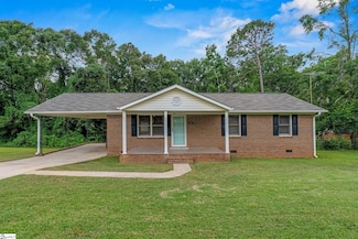 307 Lakeview Dr, Laurens, SC 29360