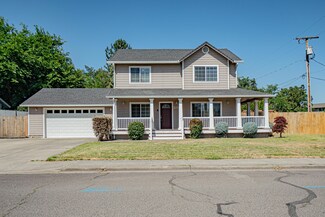 202 Glenn Way, Central Point, OR 97502