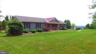 2328 E Buck Rd, Pennsburg, PA 18073