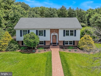 106 Mason Farm Dr, Kearneysville, WV 25430