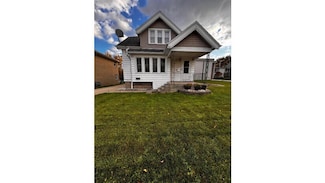 7715 W Center St, Milwaukee, WI 53222