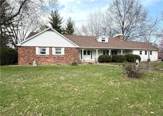 410 E Water St, Teutopolis, IL 62467