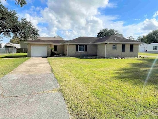 105 9th Ave, Nederland, TX 77627