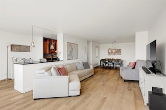 61-20 Grand Central Pkwy Unit B1203, Forest Hills, NY 11375