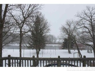 9829 55th St, Clear Lake, MN 55319