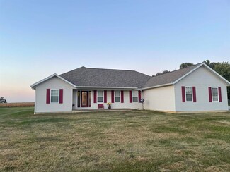 4360 Hacienda Dr, Washington, IN 47501