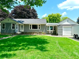 251 Chapman St, Paw Paw, IL 61353