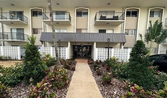 4610 W Gray St Unit 205, Tampa, FL 33609