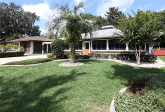 20875 River Dr, Dunnellon, FL 34431