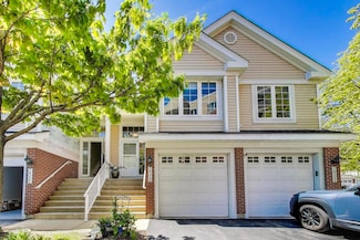7426 Lincoln Ave Unit D, Skokie, IL 60076