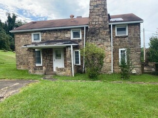 166 Bennington Rd, Hopwood, PA 15445