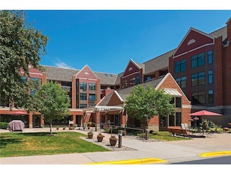 500 County Road B W Unit 113, Roseville, MN 55113