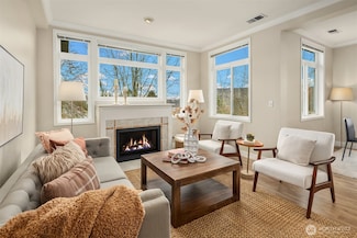 122 State St S Unit 301E, Kirkland, WA 98033