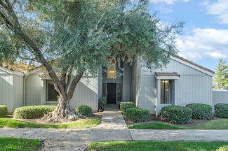 1830 Cougar Ln, Clovis, CA 93611