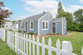 235 Sconticut Neck Rd, Fairhaven, MA 02719