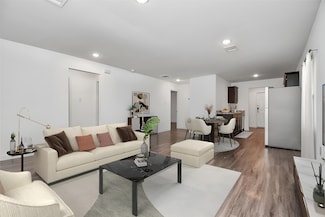 7966 Safebuy St, Houston, TX 77028