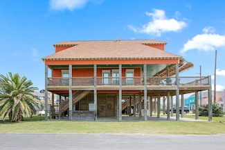 2757 Gulfview Ln, Crystal Beach, TX 77650