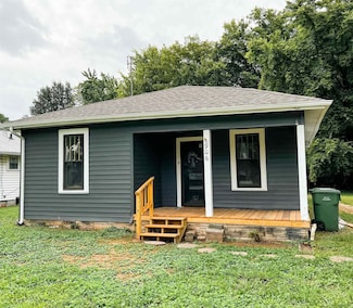 906 E 8th St, Tuscumbia, AL 35674