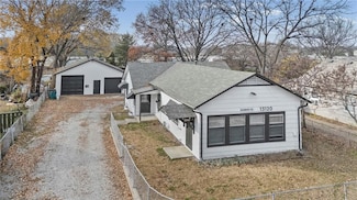 13120 4th St, Grandview, MO 64030