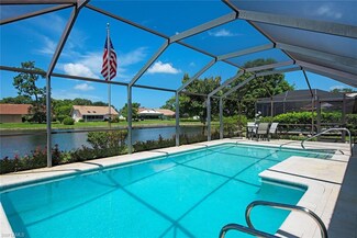 250 Fox Den Cir, Naples, FL 34104