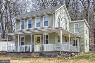 1221 Piketown Rd, Harrisburg, PA 17112