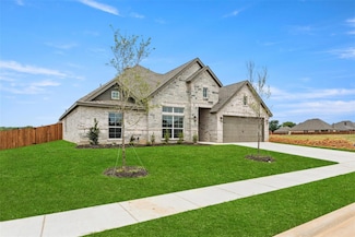 105 Goldfinch Rd, Joshua, TX 76058