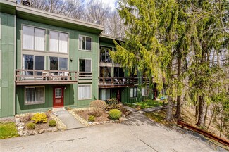 63 Valley View Rd, Somerset, PA 15501