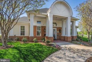 3830 Lightfoot St Unit 331, Chantilly, VA 20151