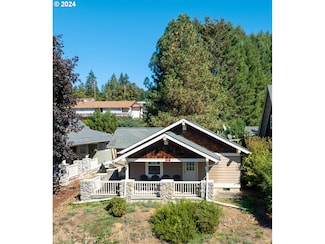 369 B St, Elkton, OR 97436