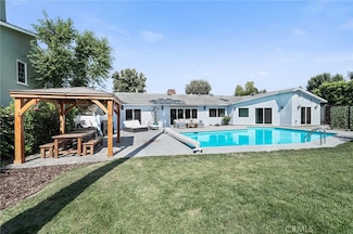 20616 Quedo Dr, Woodland Hills, CA 91364