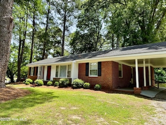 1305 Westwood Ave W, Wilson, NC 27893