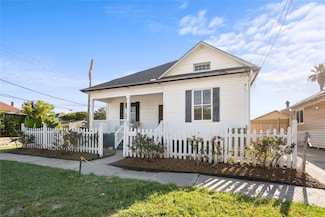 2423 37th St, Galveston, TX 77550