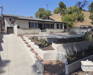 9951 Glencrest Cir, Burbank, CA 91504