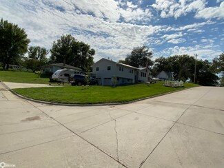 566 3rd St, Charter Oak, IA 51439