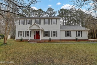 219 Biltmore Ln E, Jacksonville, NC 28546