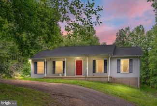 9537 Elihu Hill Rd, Marshall, VA 20115