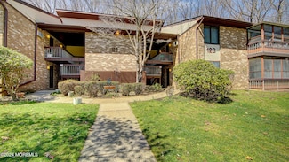 123 Amberly Dr Unit H, Manalapan, NJ 07726