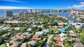 121 NE Spanish Ct, Boca Raton, FL 33432